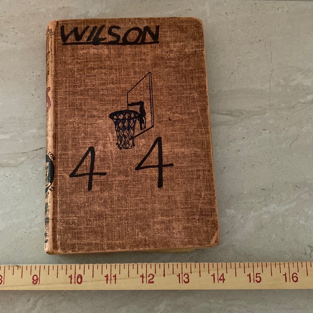 A vintage Clair Bee/ Chip Hilton book from 1957, called Hardcourt Upset/ BBall